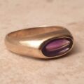 Oval Amethyst Signet Ring in 9ct Gold, a UK H 1/2 or a US 4 1/4