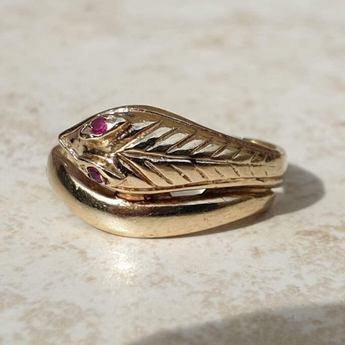 Snake Ring in 9ct Gold,  a UK L or a US 6.
