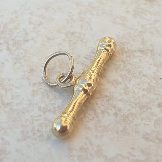 Small T Bar Fob Charm in 9ct Gold.