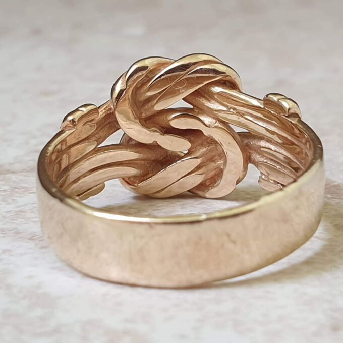 Double Lovers Knot Ring in 9ct Gold, a UK Q 1/2 or a US 8 1/2