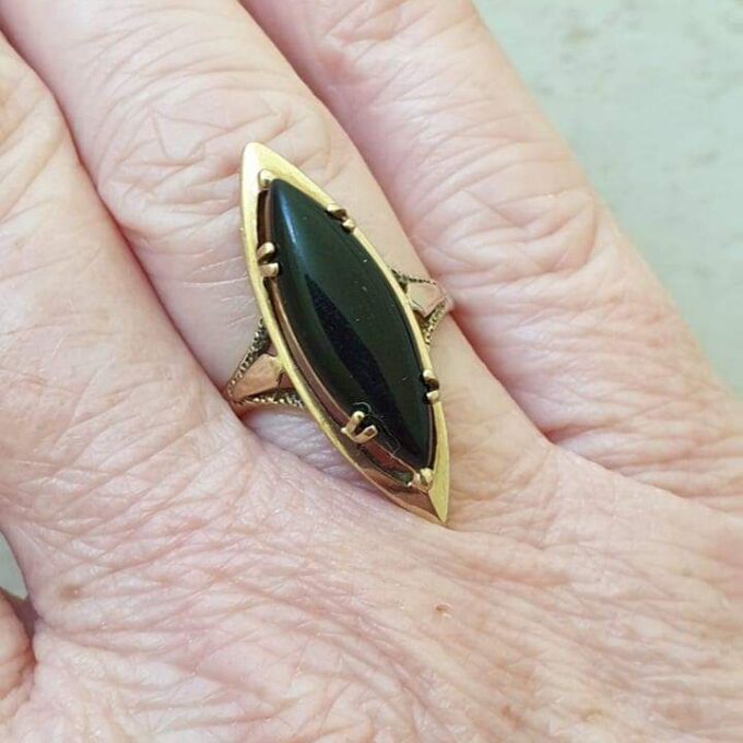 Marquise or Navette Whitby Jet Ring in 9ct Gold, a UK N or a US 7