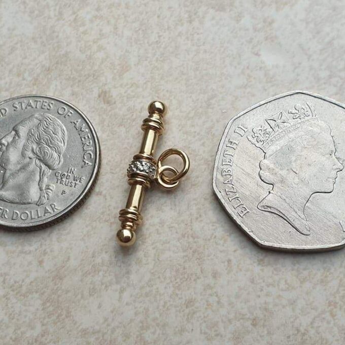 Fancy T Bar Pendant in 9ct Gold