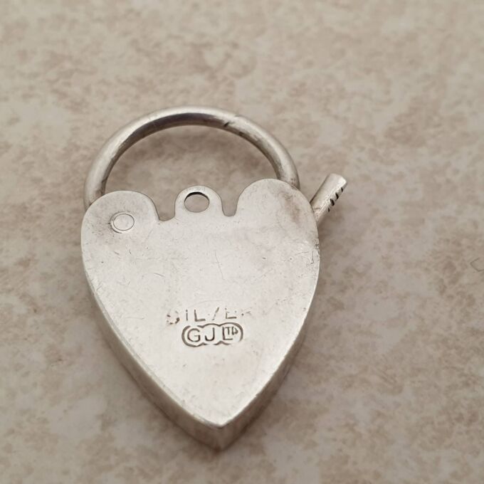 Vintage Plain Heart Padlock in Silver