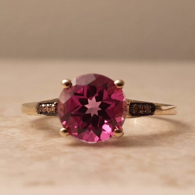 Pink Sapphire Ring in 9ct Gold, a UK R or a US 9.