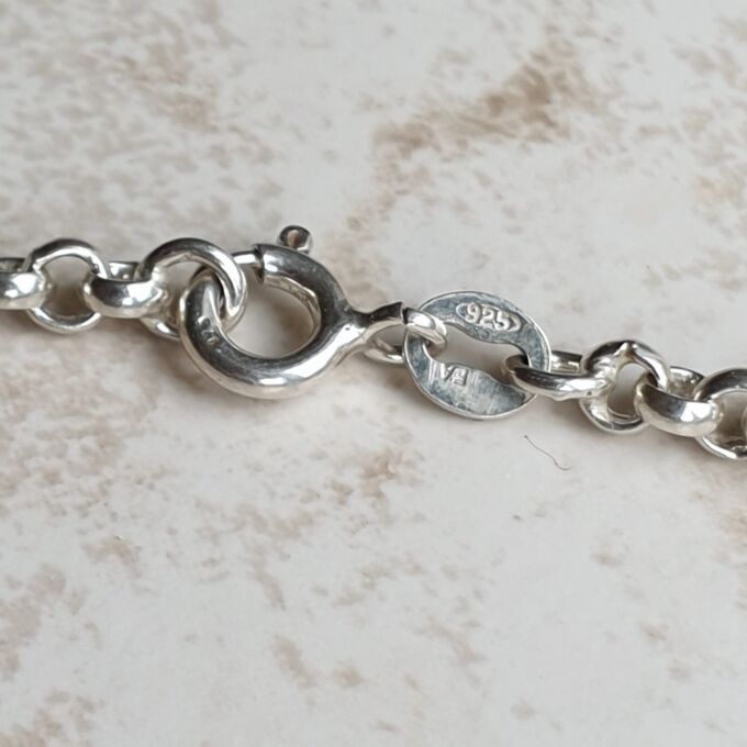 Heavyweight Belcher Chain in Sterling Silver, 23.5 inches.