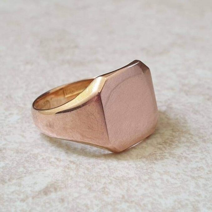 Simple Plain Signet Ring in 9ct Rose Gold, a UK K 1/2 or a US 5 3/4