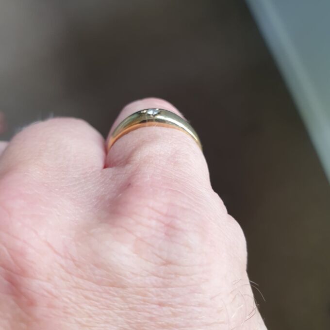 Diamond Solitaire Ring in 9ct Gold,  a UK P or a US 7 3/4 – 8.