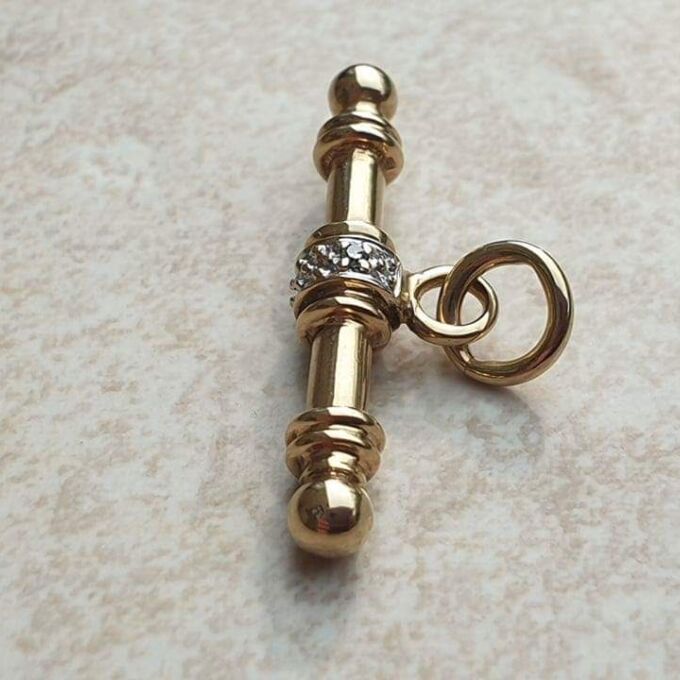 Fancy T Bar Pendant in 9ct Gold
