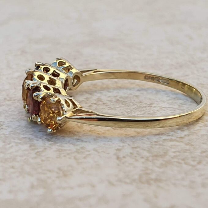 Garnet and Citrine Ring in 9ct Gold, a UK Q1/2 or a US 8 3/4