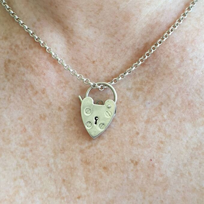 Vintage Plain Heart Padlock in Silver