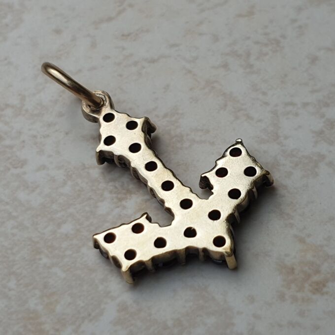 Delightful Garnet Set Anchor Pendant