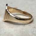Part Engraved Signet Ring in 9ct Gold, a UK R 1/2 or a US 9
