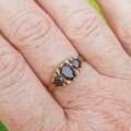 Three Stone Garnet Ring in 0ct Gold, a UK Q or a US 8 1/2