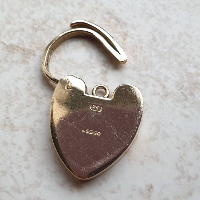 Swirl Pattern Heart Padlock in 9ct Gold