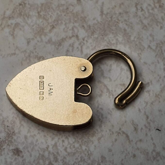 Engraved Heart Padlock in 9ct Gold