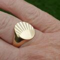 Oval Sunray Signet Ring in 9ct gold, a UK O or a US 7 1/4