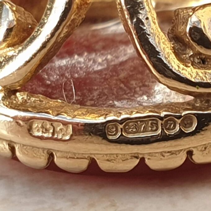 Carnelian Fob Pendant in 9ct Gold