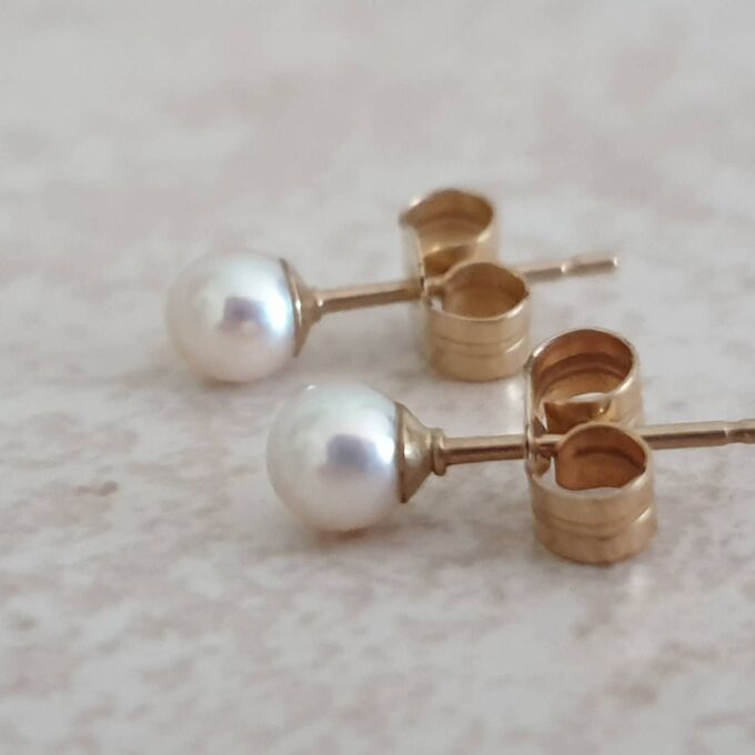 Classic Small Pearl Earrings in 9ct Gold