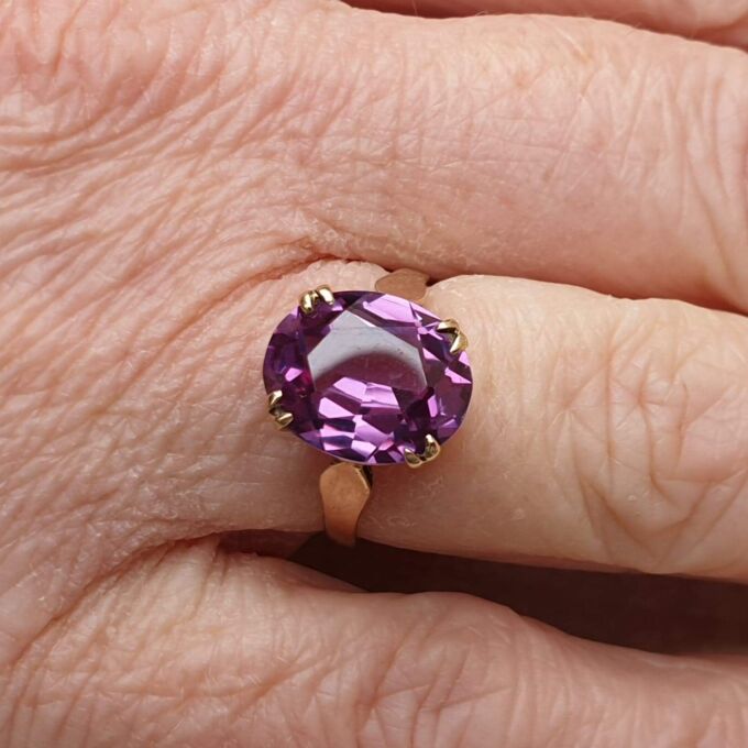 Synthetic Colour Change Sapphire Ring in 9ct Gold,  a UK J1/2 or a US 5 1/4.