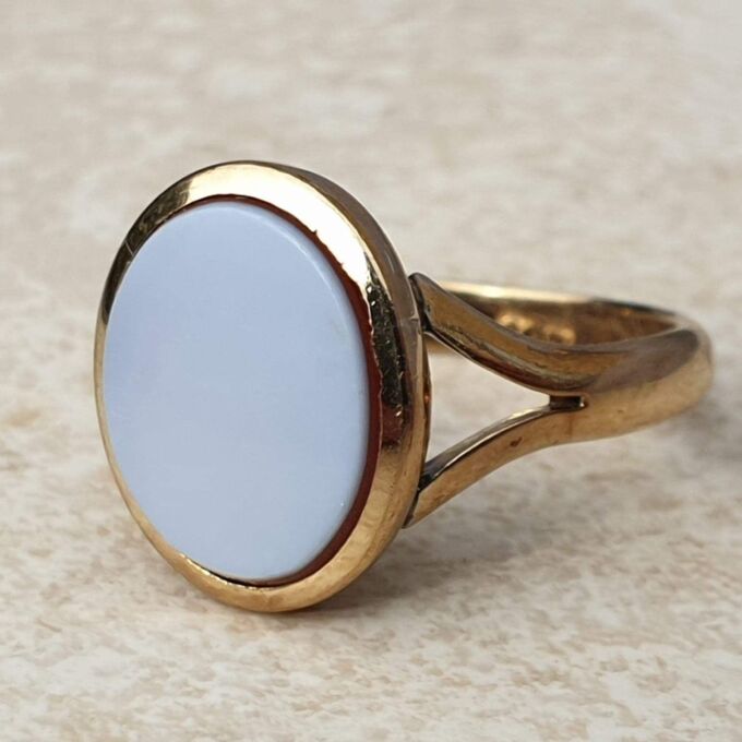 Sardonyx Solitaire Ring in 9ct Gold,  a UK P or a US 7 3/4.