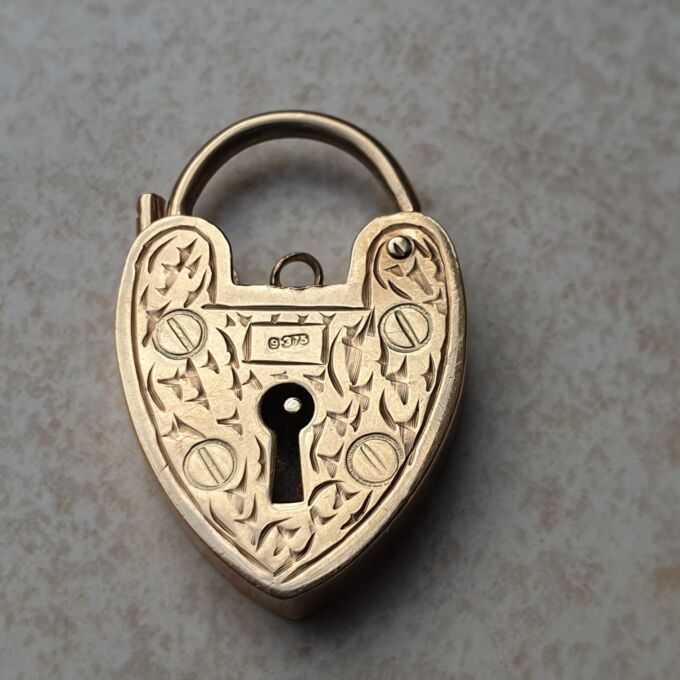 Vintage Engraved Heart Padlock in 9ct Gold