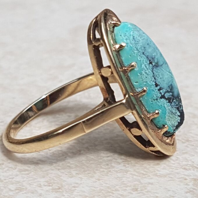 Quirky Vintage Turquoise Navette Ring in 9ct Gold, a UK J 1/2 or a US 5 1/4.