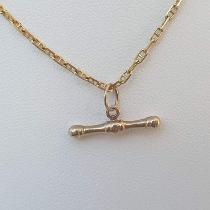 Small T Bar Fob Charm in 9ct Gold.