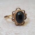 Onyx Cabochon Ring in 9ct Gold.