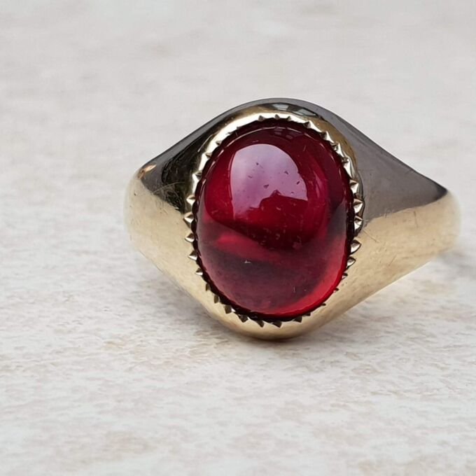 Bold Synthetic Ruby Cabochon Signet Ring in 9ct Gold, a UK M or a US 6 1/2.