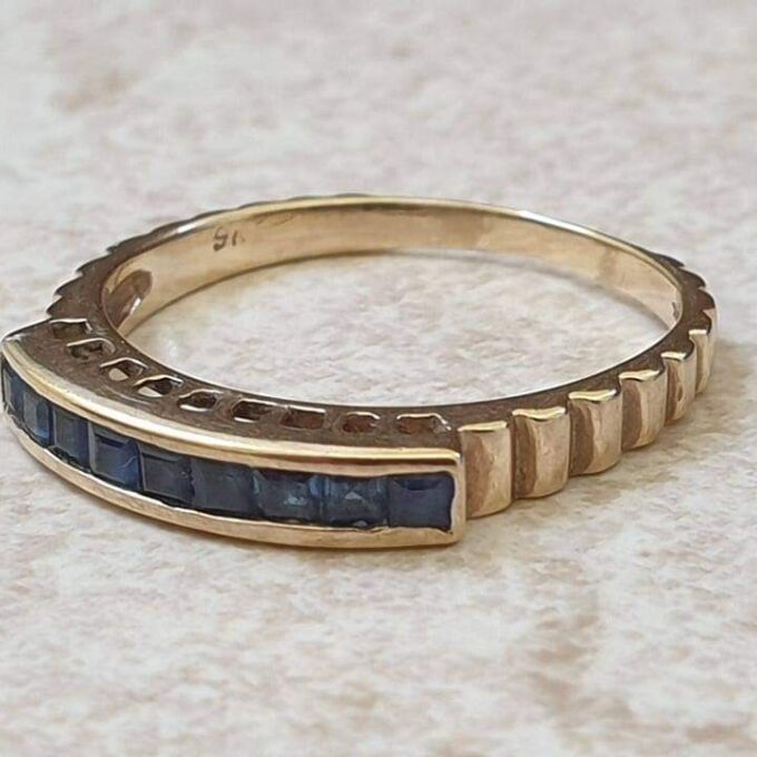 Channel Set Sapphire Ring in 9ct Gold, a UK L 1/2 or a US 6 1/4