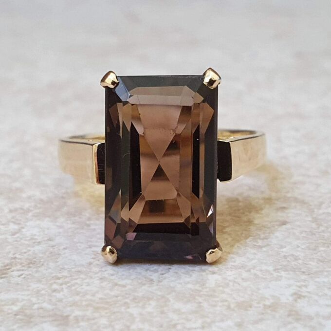 Smoky Quartz Solitaire Ring in 14ct Gold.