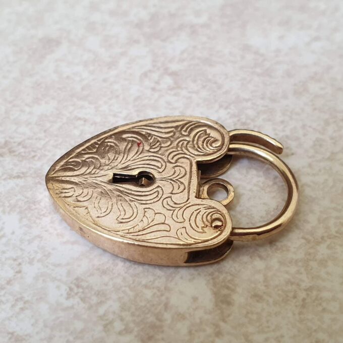 Engraved Heart Padlock in 9ct Gold