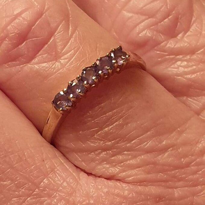 Five Stone Alexandrite Colour Change Ring in 9ct Gold, a UK L 1/2 or a US 6 1/4.
