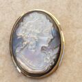 Mother of Pearl Cameo Brooch or Pendant in 9ct Gold.
