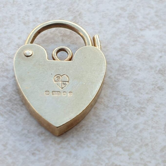Small Engraved Heart Padlock in 9ct Gold