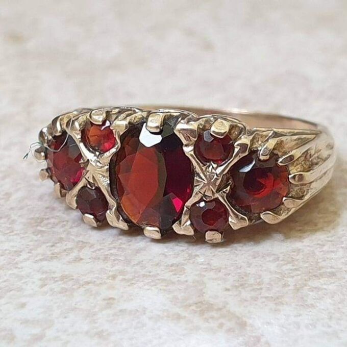 Garnet Multi Stone ring in 9ct Gold. - Gems Afire - Vintage Jewellery UK