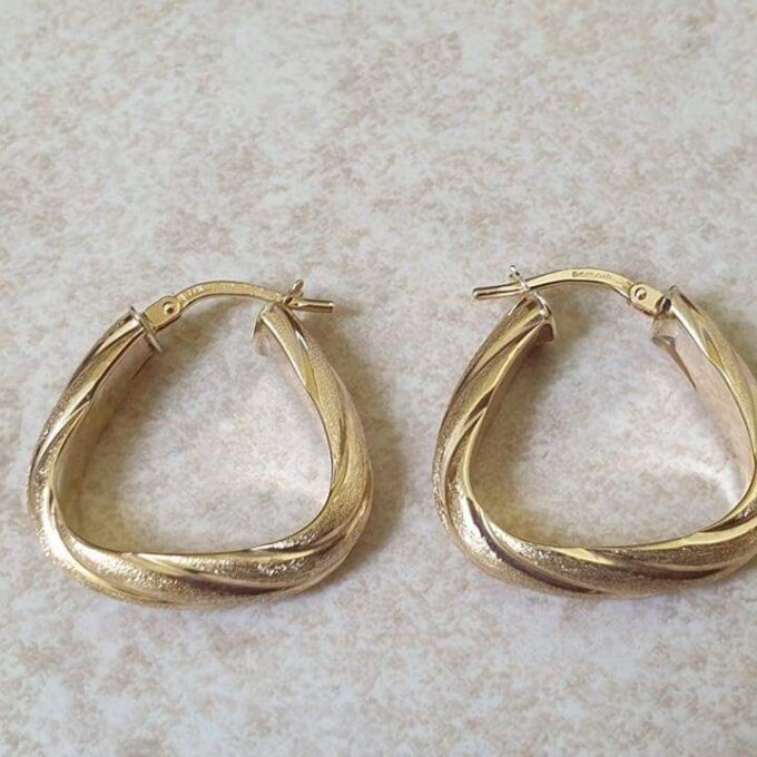 Gorgeous Italian Hoop Earrings in 14ct Gold