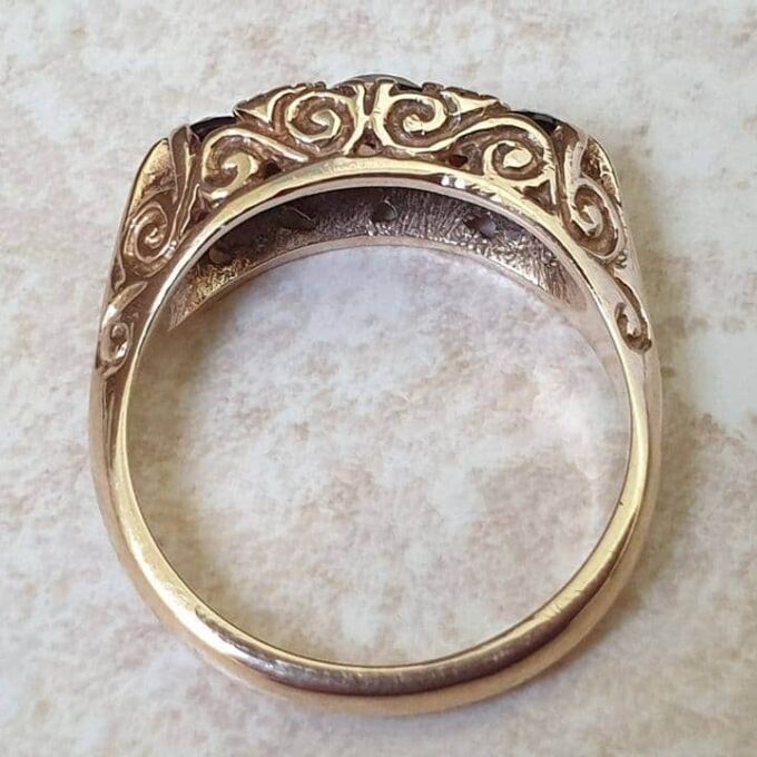 Garnet Gypsy Ring in 9ct Gold.