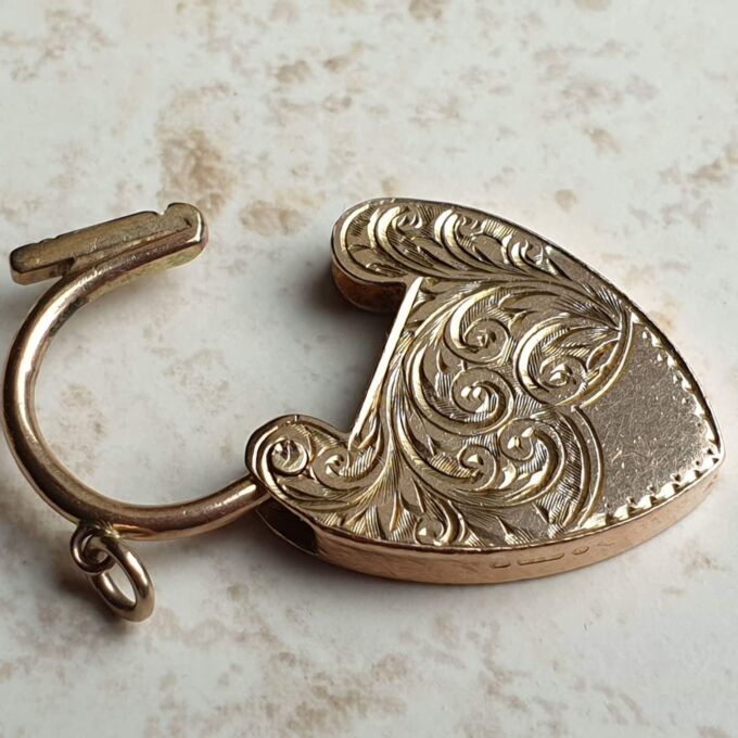 Incredibly Detailed Edwardian Heart Padlock in 9ct Gold