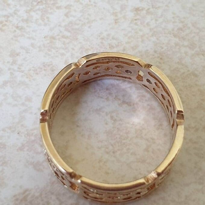 Celtic Knot Band Ring in 9ct Gold, a UK K 1/2 or a US 5 3/4