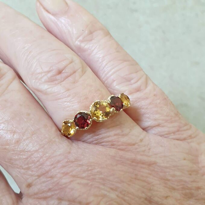 Citrine and Garnet Ring in 9ct Gold, a UK N or a US 7