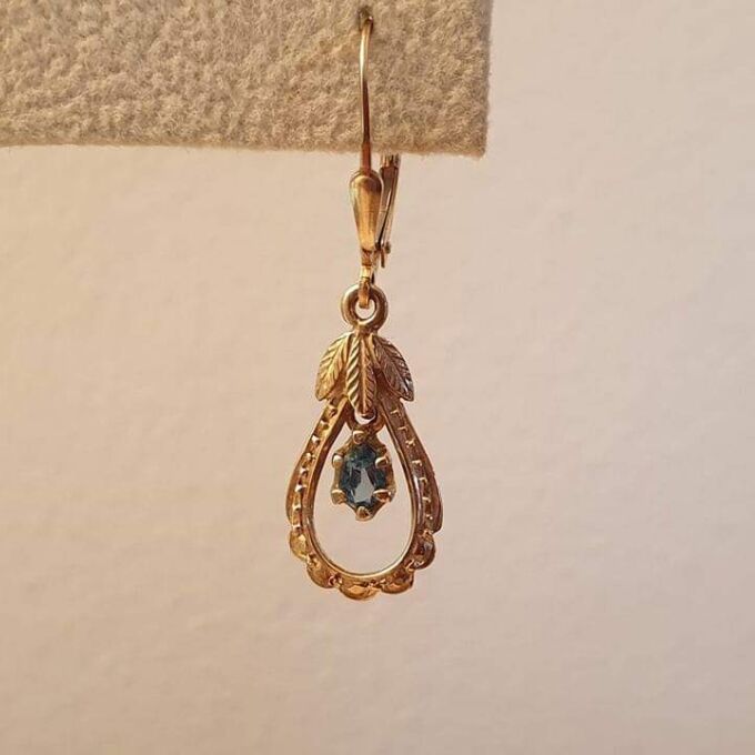 Topaz Dangle Drop Earrings in 9ct Gold