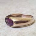Oval Amethyst Signet Ring in 9ct Gold, a UK H 1/2 or a US 4 1/4