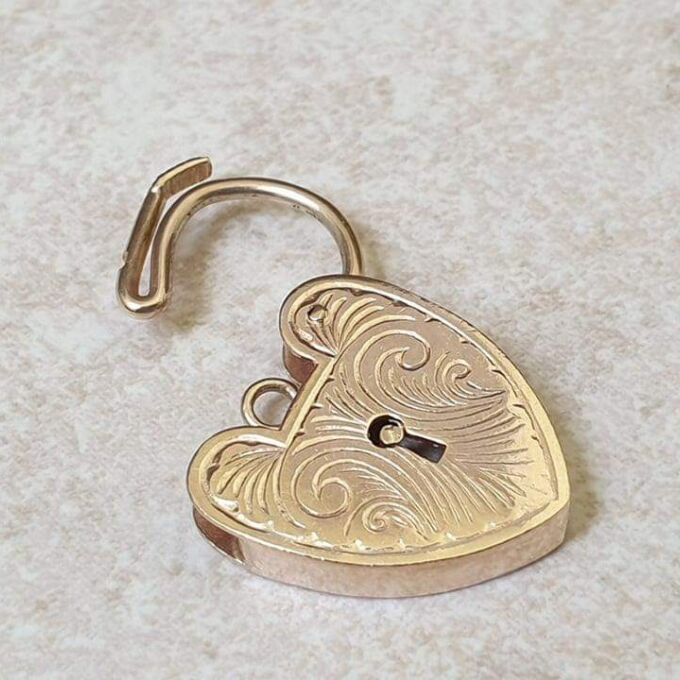 Large Engraved Padlock in 9ct Gold