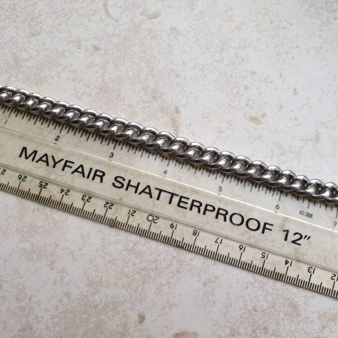 Antique Silver Graduating Curb Chain and Heart Padlock, 7 1/2 inches