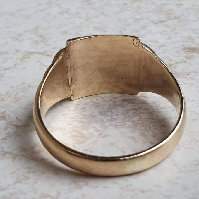 Larger Size Signet Ring in 9ct Gold.
