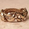 Dolphin Band Ring in 9ct Gold, a UK N 1/2 or a US 7 1/4