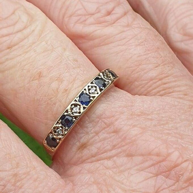 Sapphire and Diamond Stacking band Ring in 9ct gold, a UK R or a US 9.