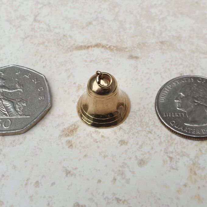 Delightful Working Bell in 9ct Gold.