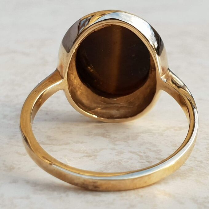 Striking Tigers Eye Frame Ring in 9ct Gold, a UK N 1/2 or a US 7.